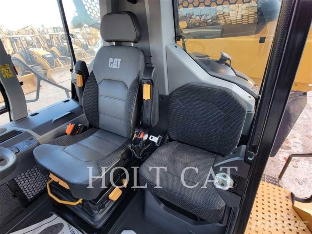 CAT 745 Tombereau articulé