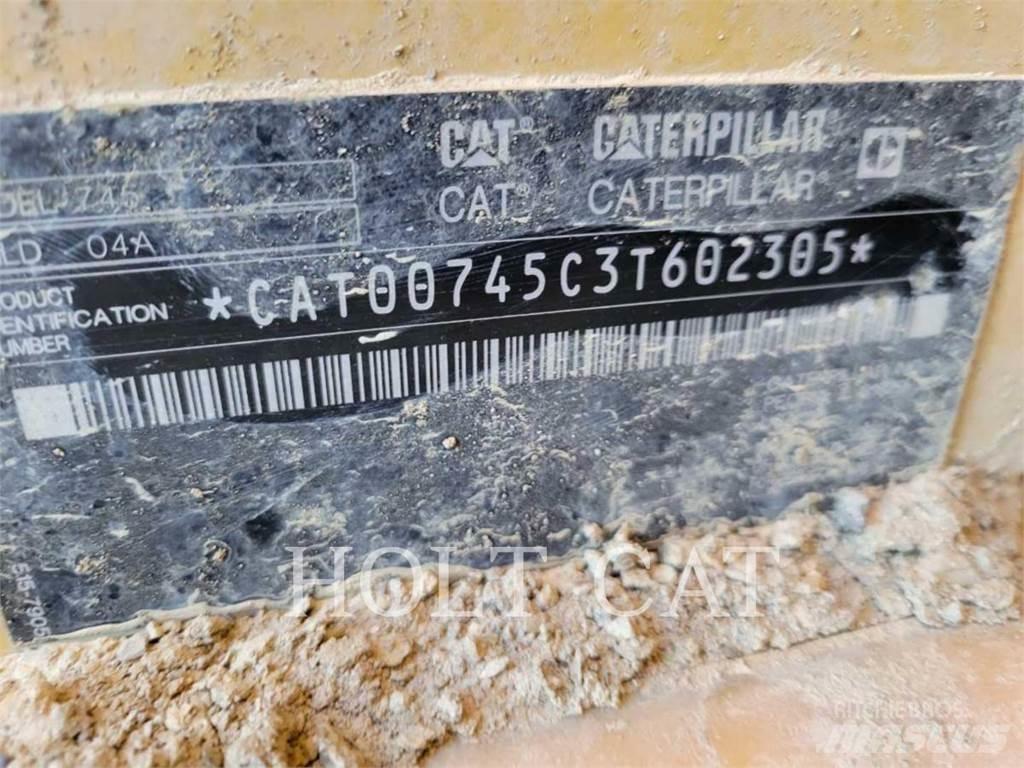CAT 745 Tombereau articulé