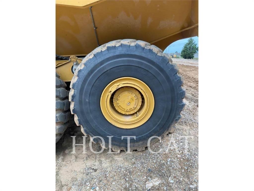 CAT 745 Tombereau articulé