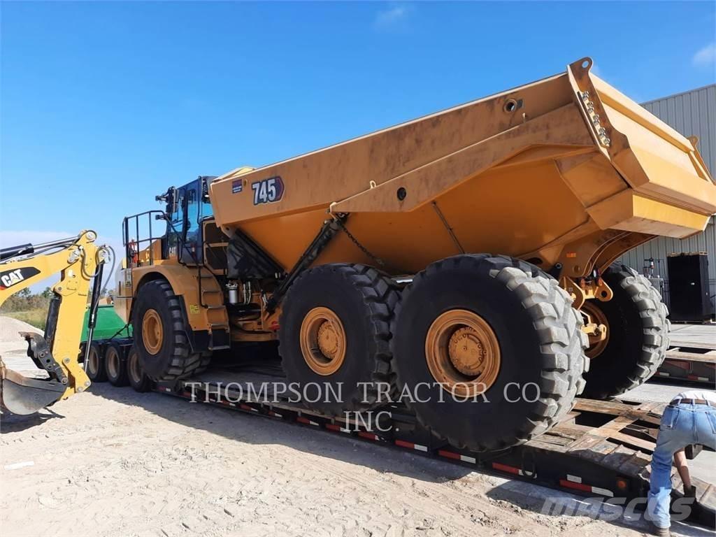 CAT 745 Tombereau articulé