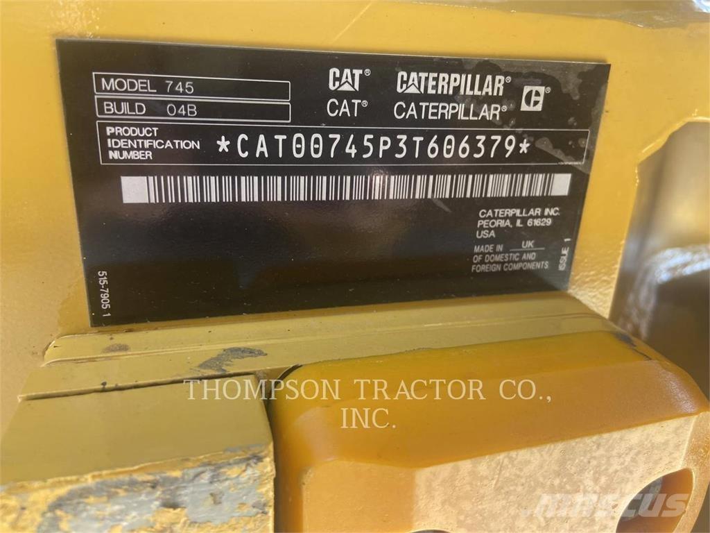 CAT 745 Tombereau articulé