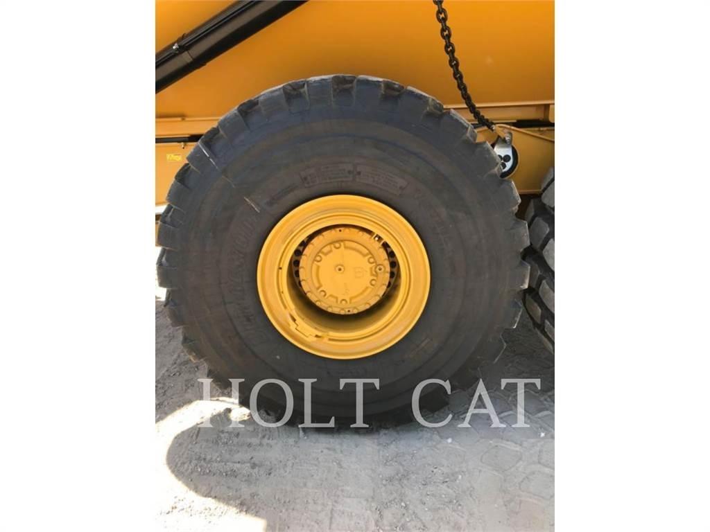 CAT 745 Tombereau articulé