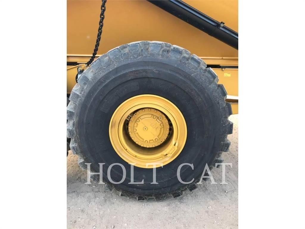 CAT 745 Tombereau articulé