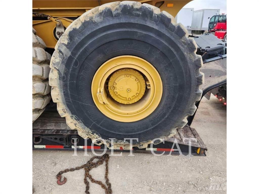 CAT 745 Tombereau articulé