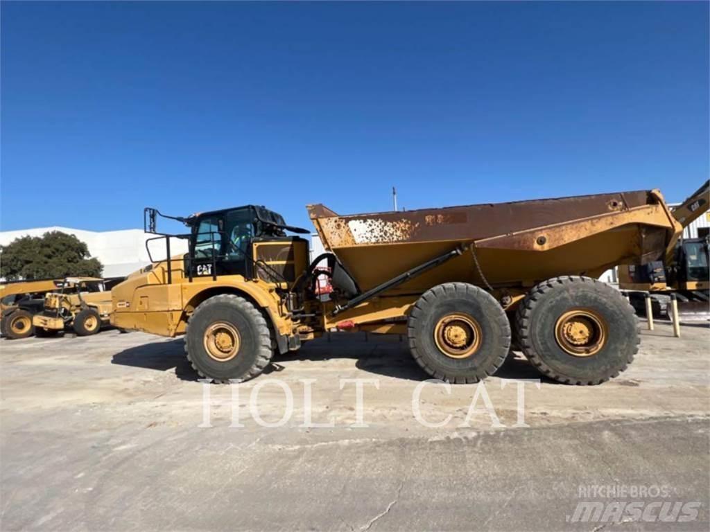 CAT 745 Tombereau articulé