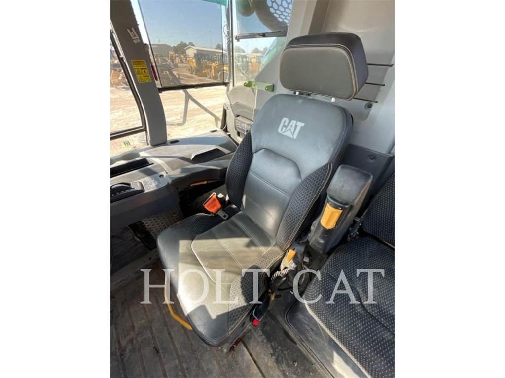 CAT 745 Tombereau articulé
