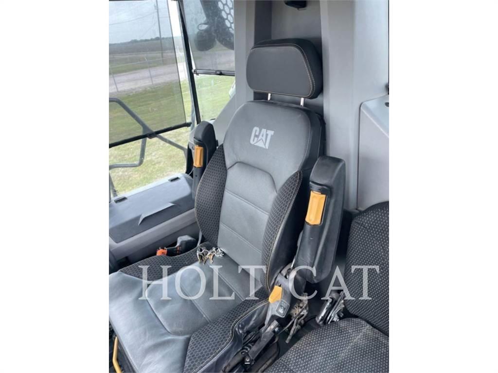 CAT 745 Tombereau articulé