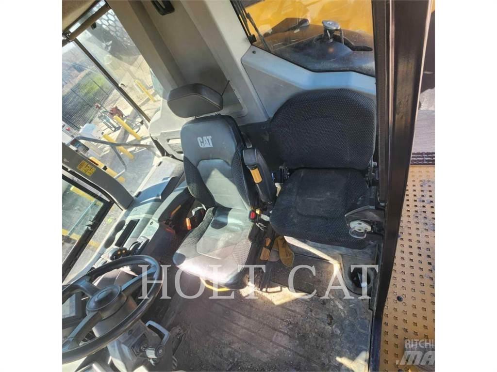 CAT 745 Tombereau articulé