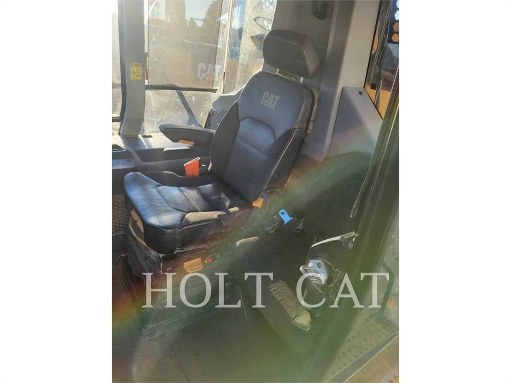 CAT 745 Tombereau articulé