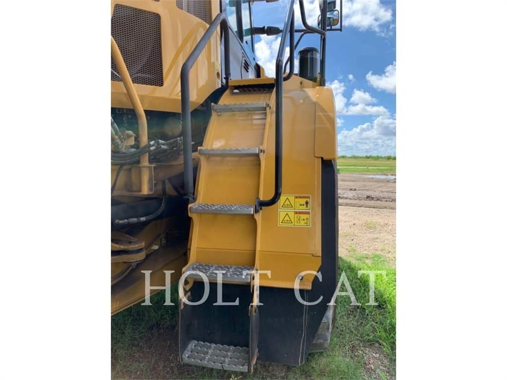 CAT 745 Tombereau articulé