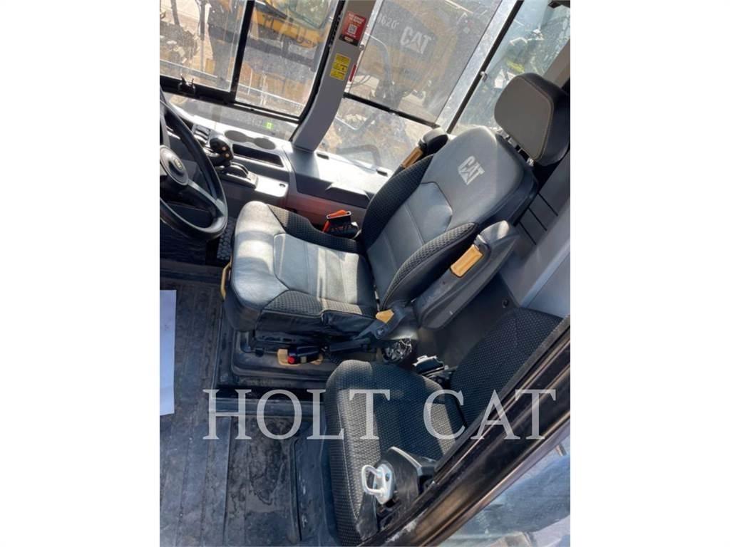 CAT 745 Tombereau articulé