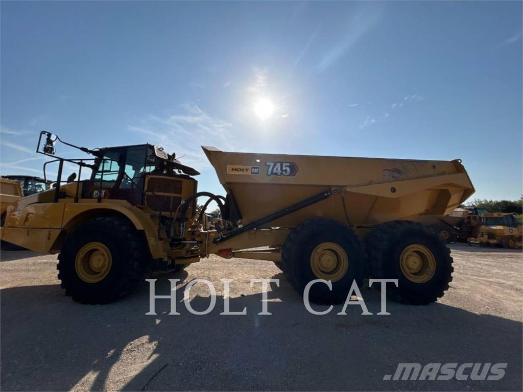 CAT 745 Tombereau articulé