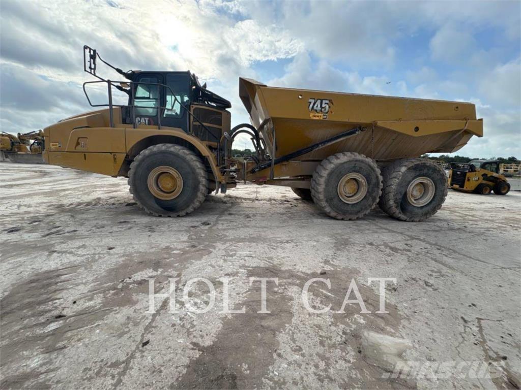 CAT 745 Tombereau articulé