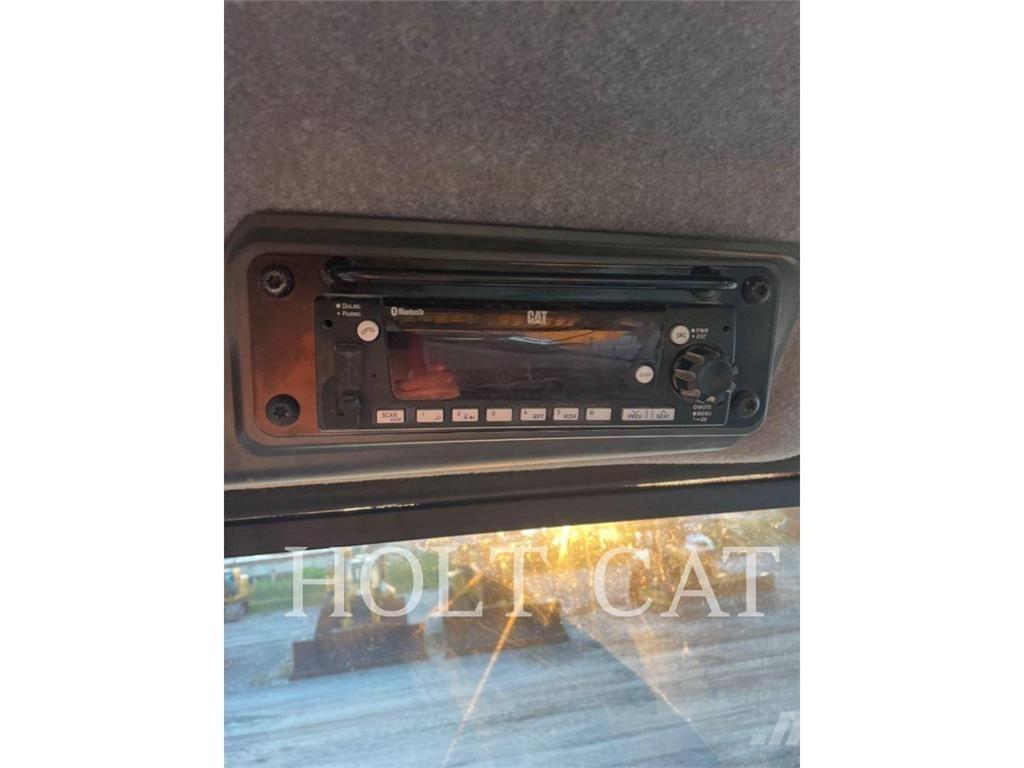 CAT 745 Tombereau articulé
