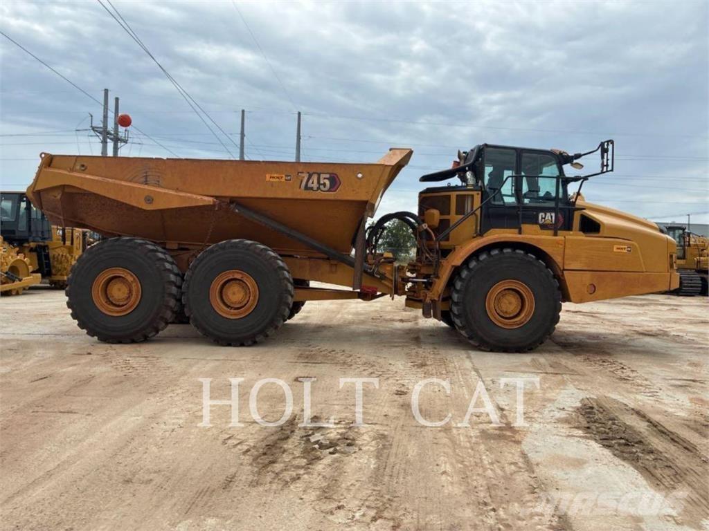 CAT 745 Tombereau articulé