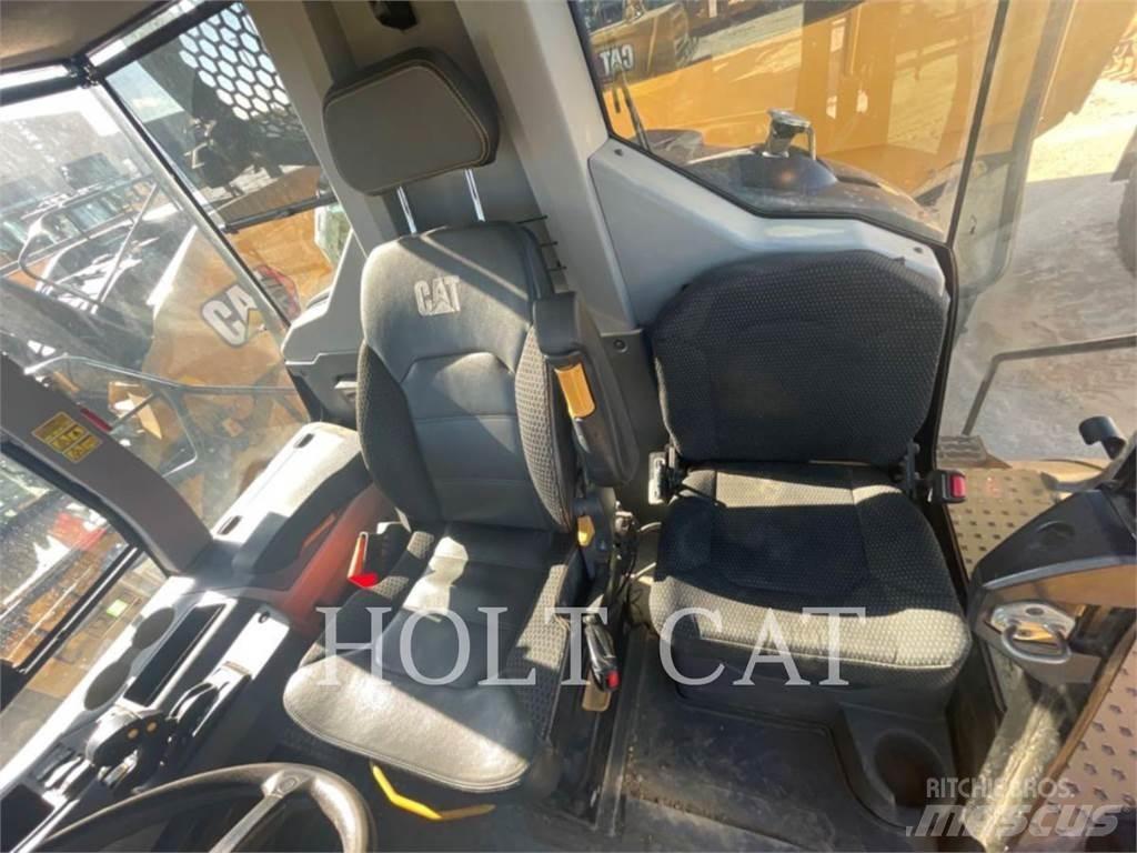 CAT 745 Tombereau articulé