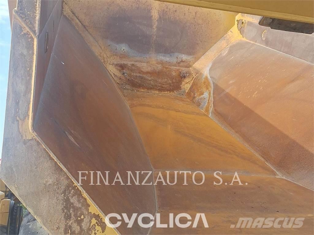 CAT 745 Tombereau articulé