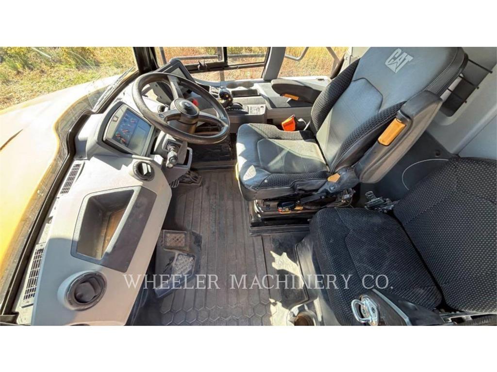 CAT 745 Tombereau articulé