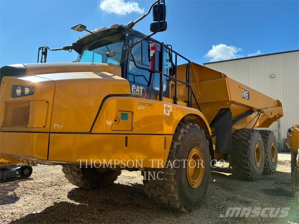 CAT 745 Tombereau articulé