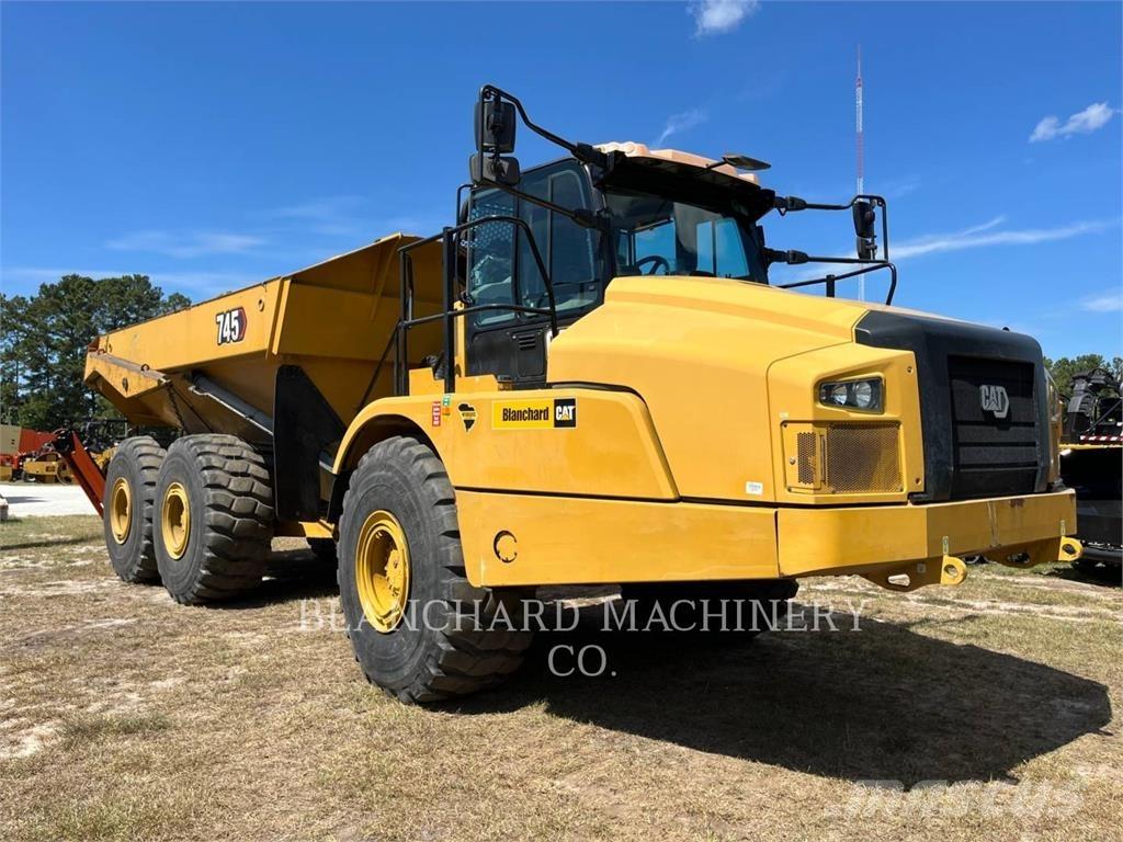 CAT 745 Tombereau articulé
