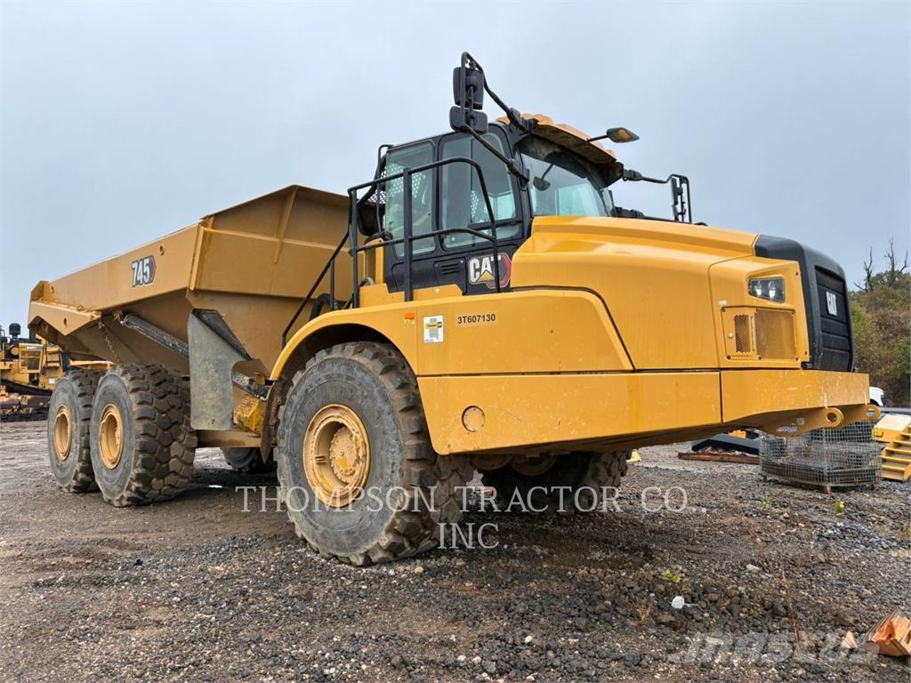 CAT 745 Tombereau articulé