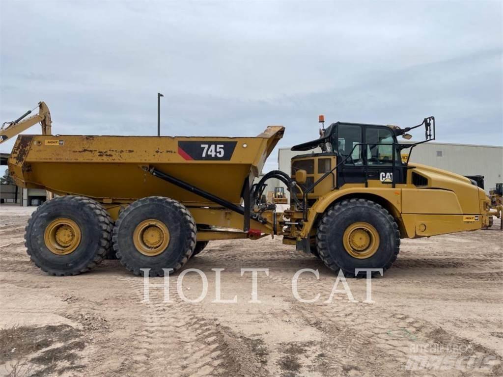 CAT 745 Tombereau articulé
