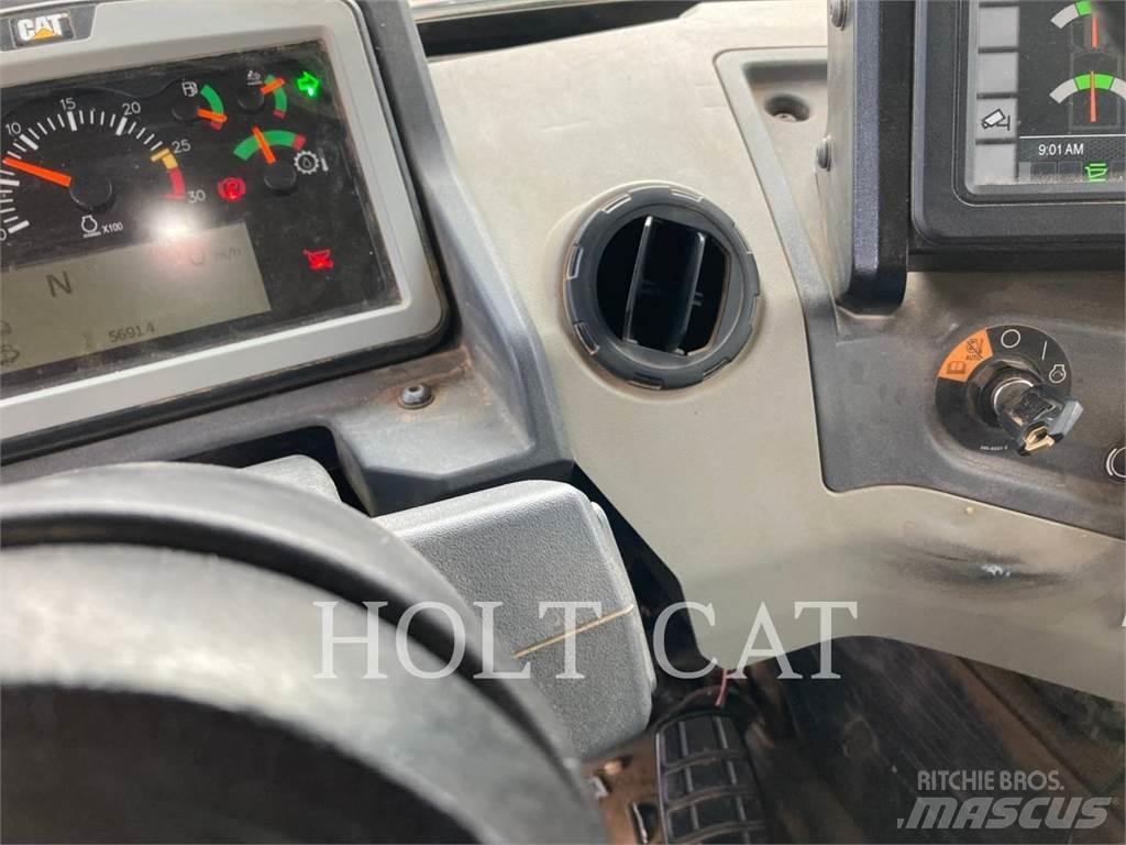 CAT 745-04 Tombereau articulé
