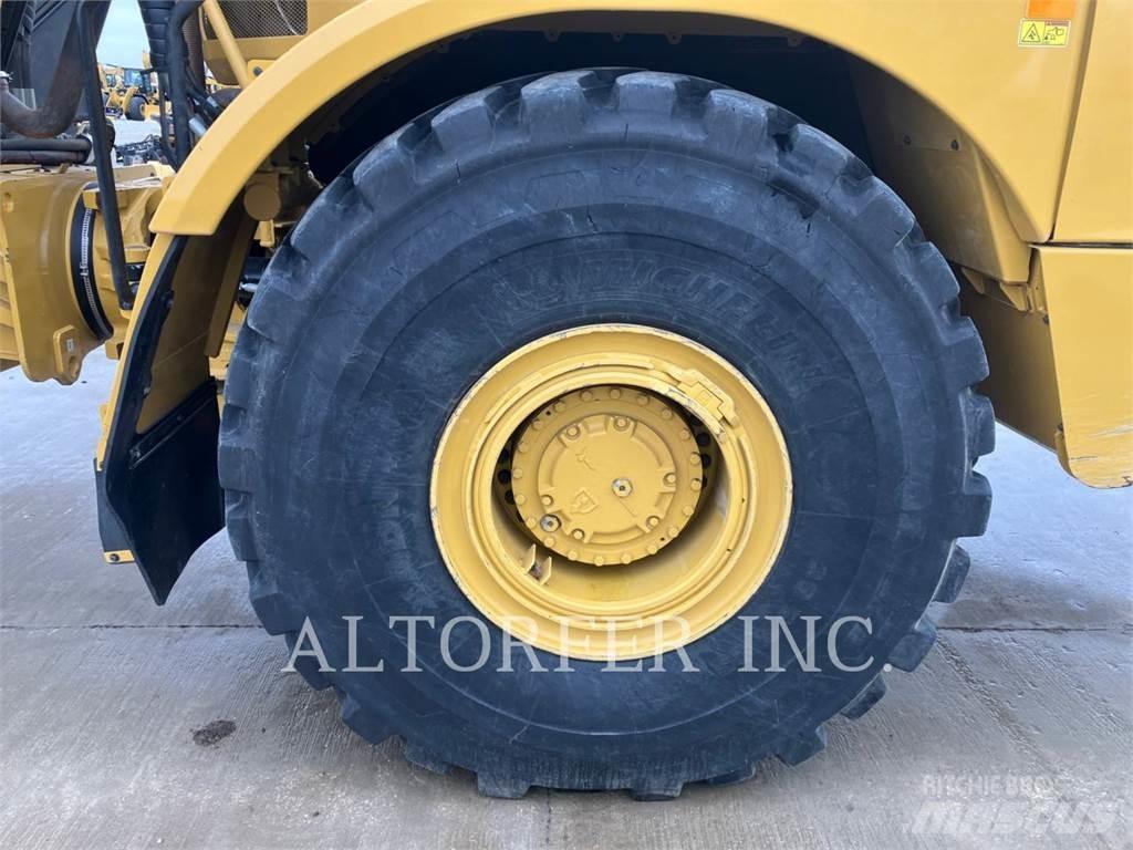 CAT 745-04 Tombereau articulé