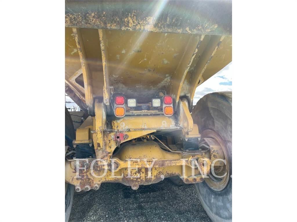 CAT 745-04 Tombereau articulé