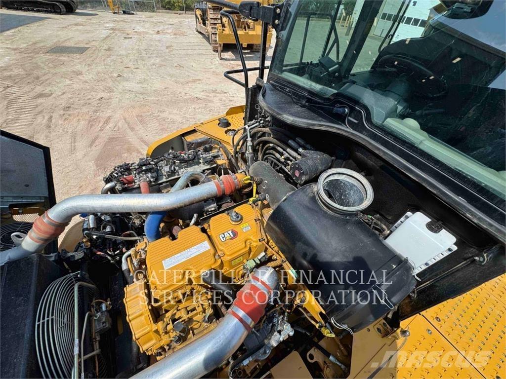 CAT 745-04 Tombereau articulé