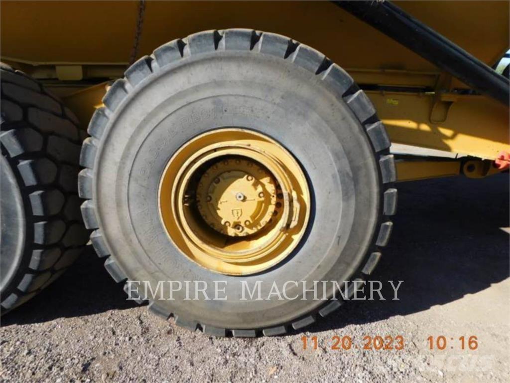 CAT 745-04 Tombereau articulé