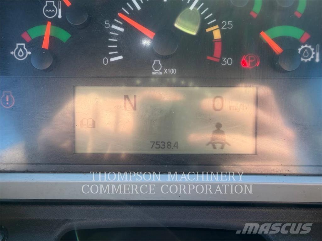 CAT 745-04 Tombereau articulé