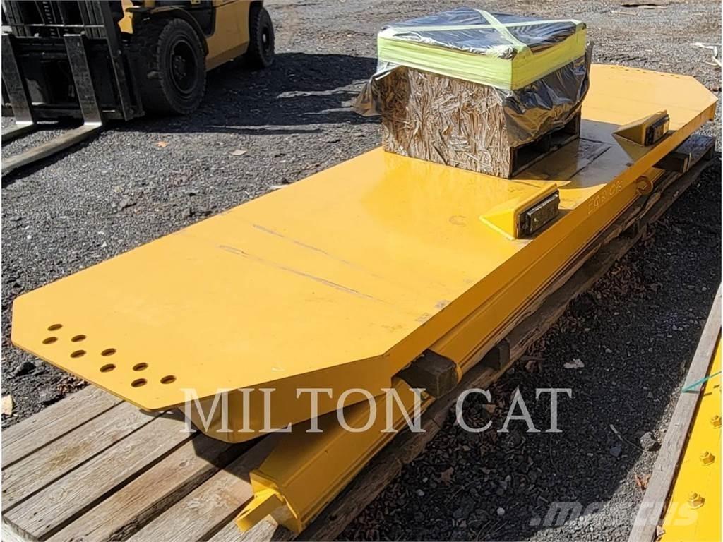 CAT 745 TAILGATE Châssis et suspension