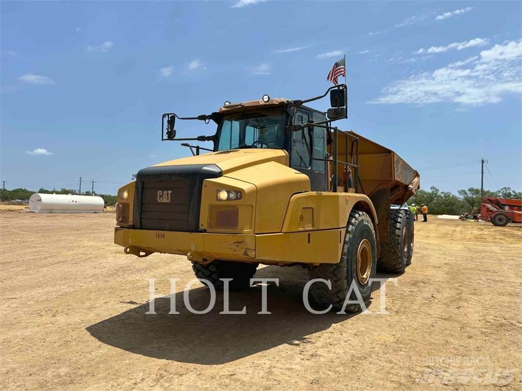 CAT 74504 Tombereau articulé