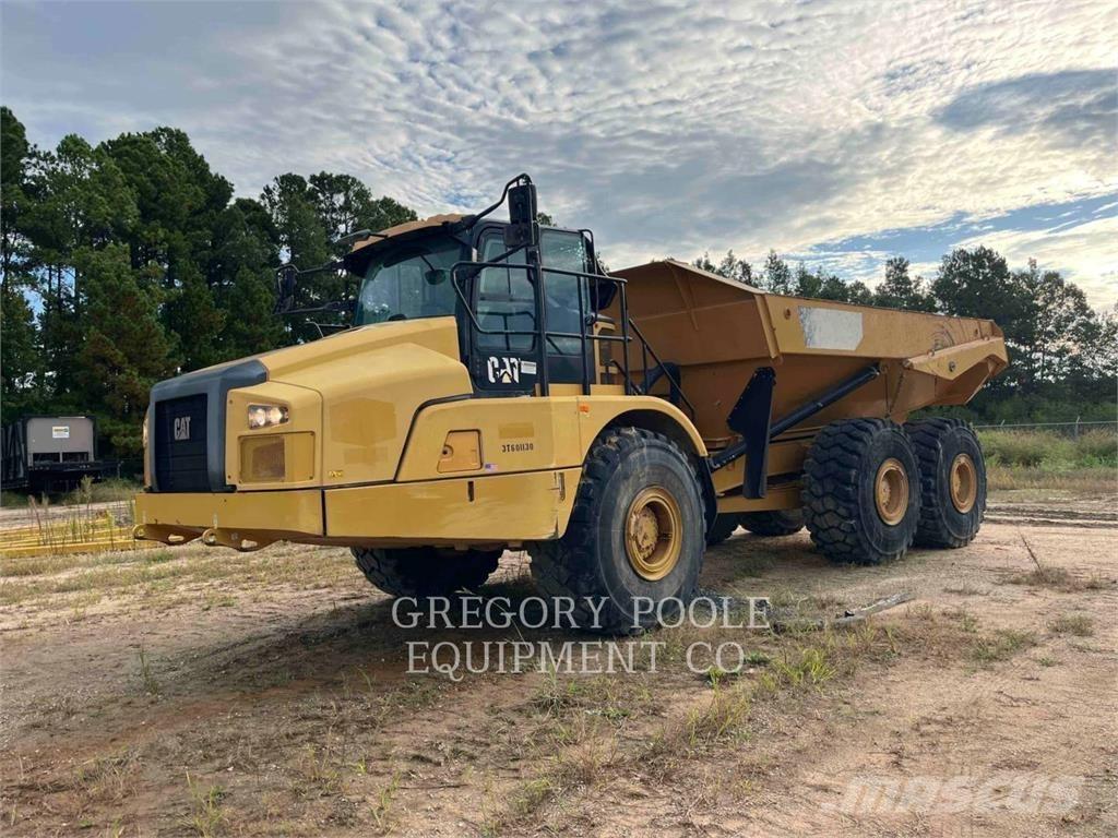 CAT 74504 Tombereau articulé