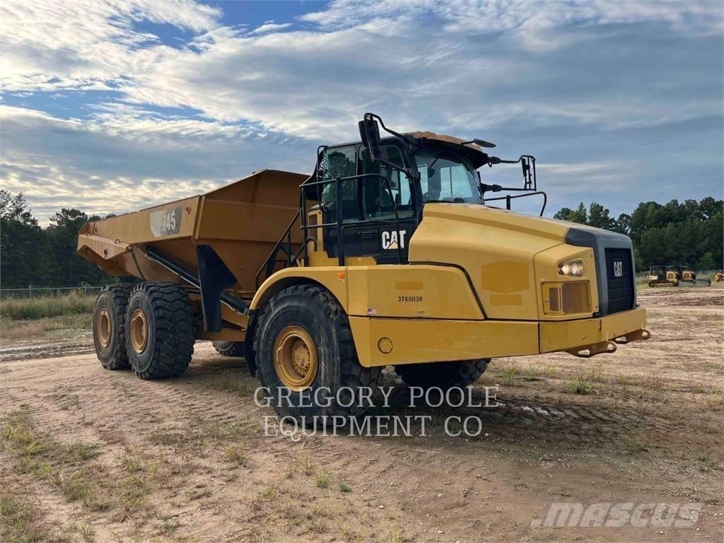 CAT 74504 Tombereau articulé