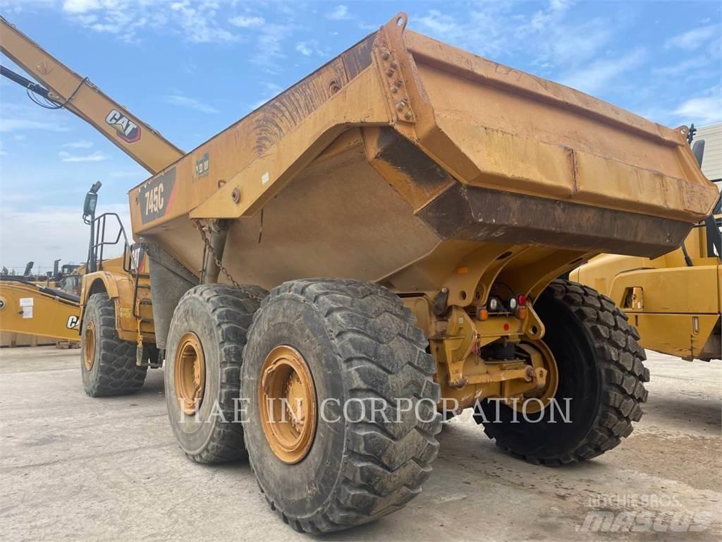 CAT 745C Tombereau articulé