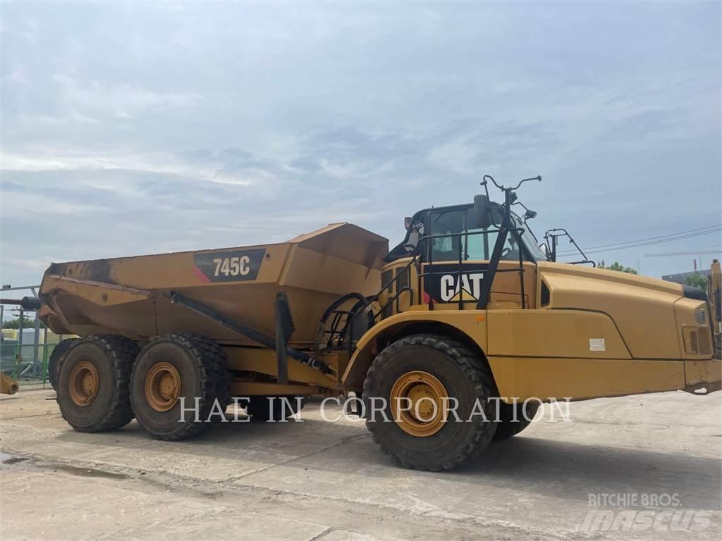 CAT 745C Tombereau articulé