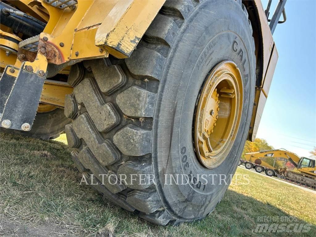 CAT 745C Tombereau articulé