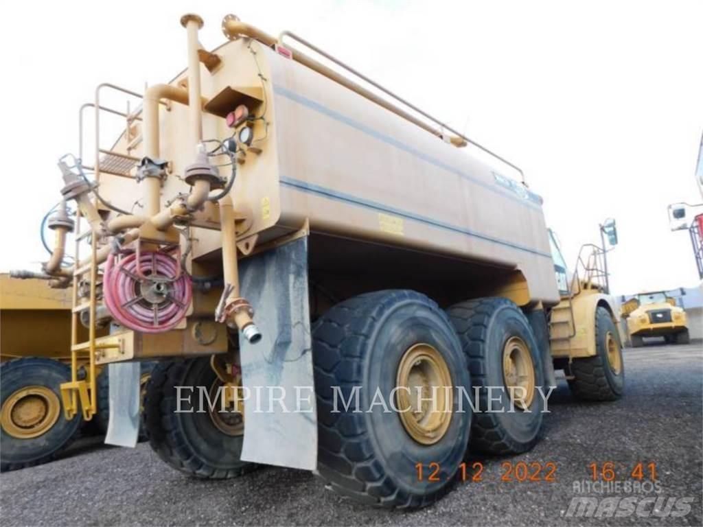 CAT 745C WT Camion citerne à eau