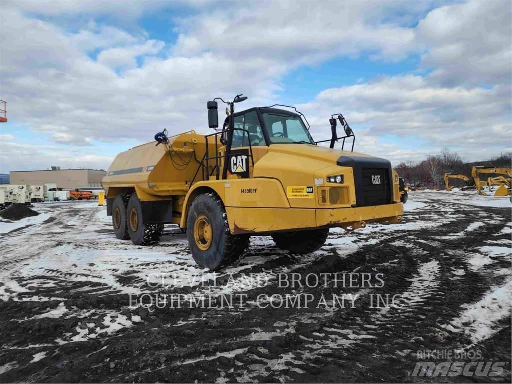 CAT 745C WW Camion citerne à eau
