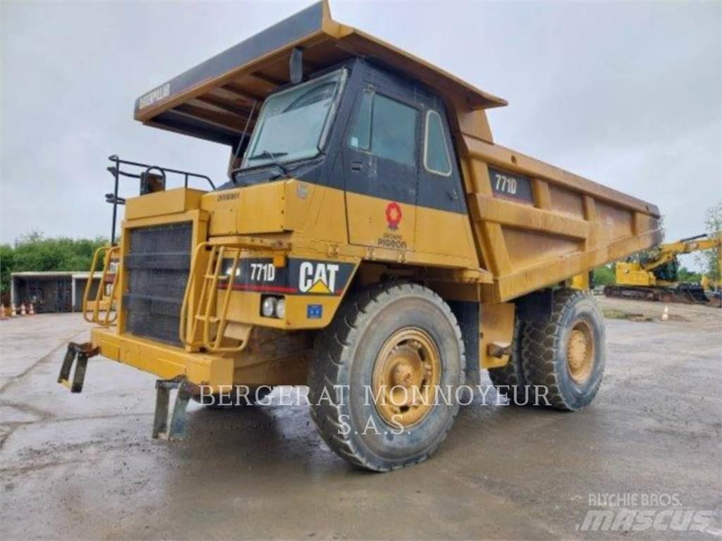 CAT 771D Tombereau articulé