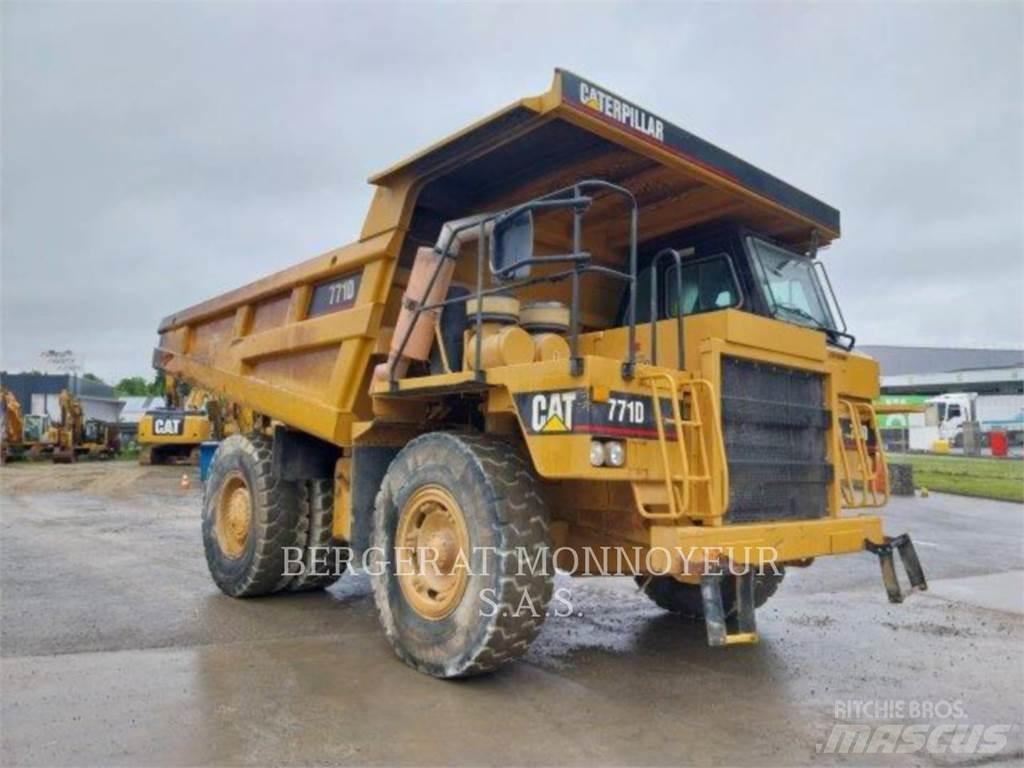 CAT 771D Tombereau articulé