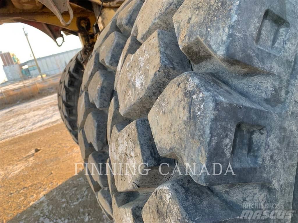 CAT 772 Tombereau articulé