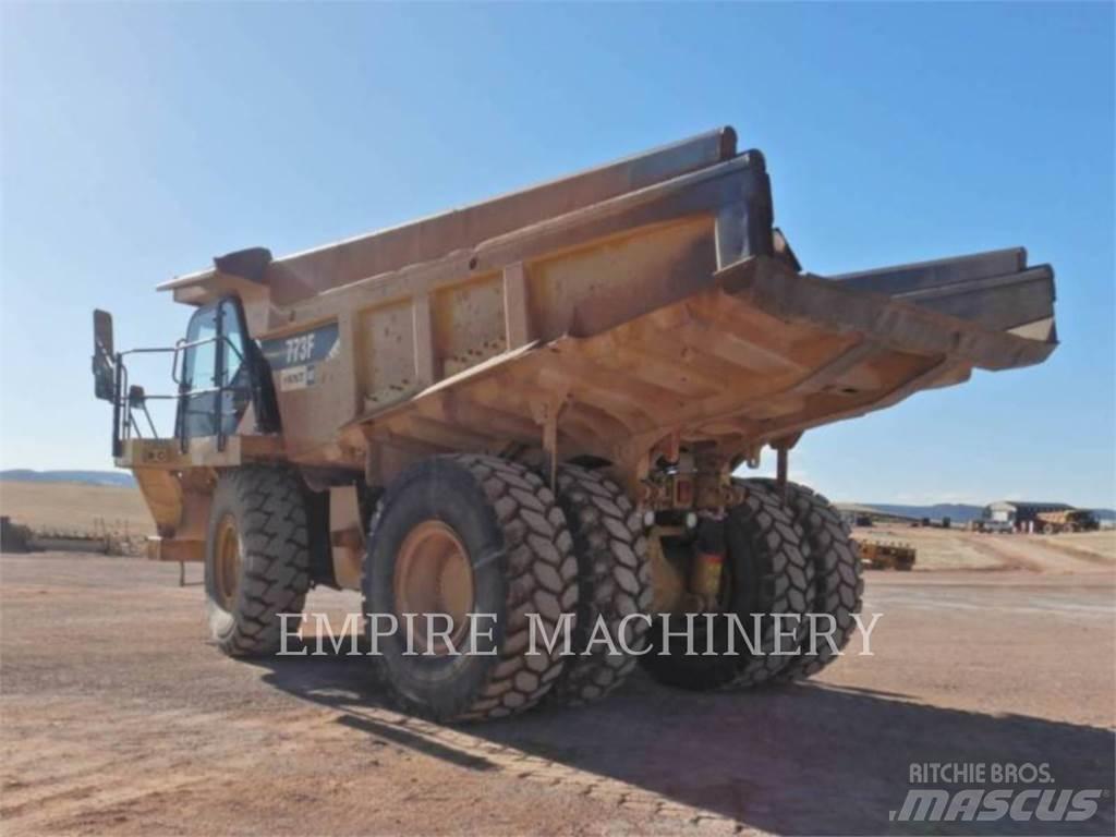CAT 773F Tombereau articulé