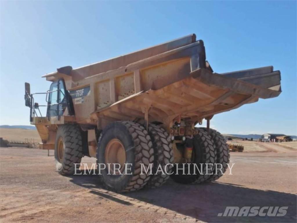 CAT 773F Tombereau articulé