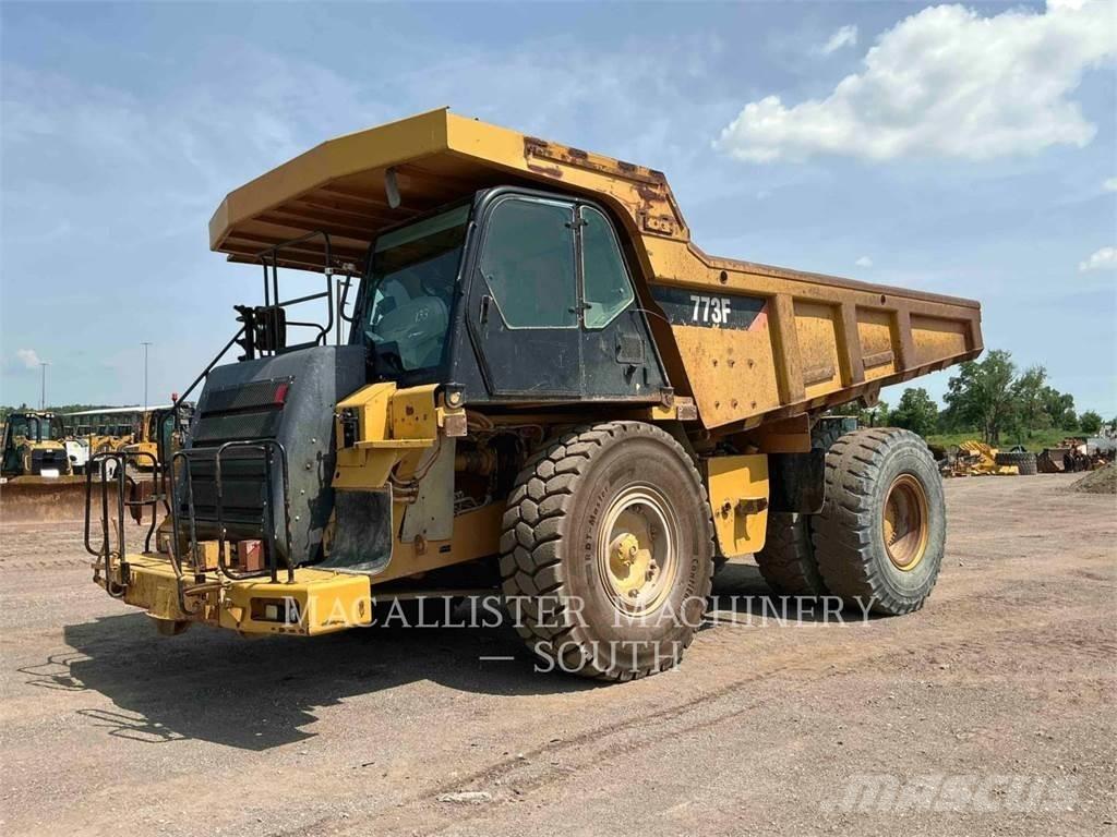 CAT 773F Tombereau articulé