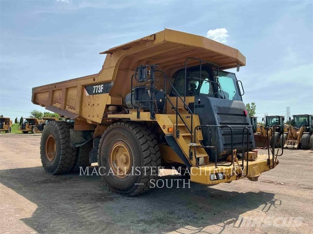 CAT 773F Tombereau articulé