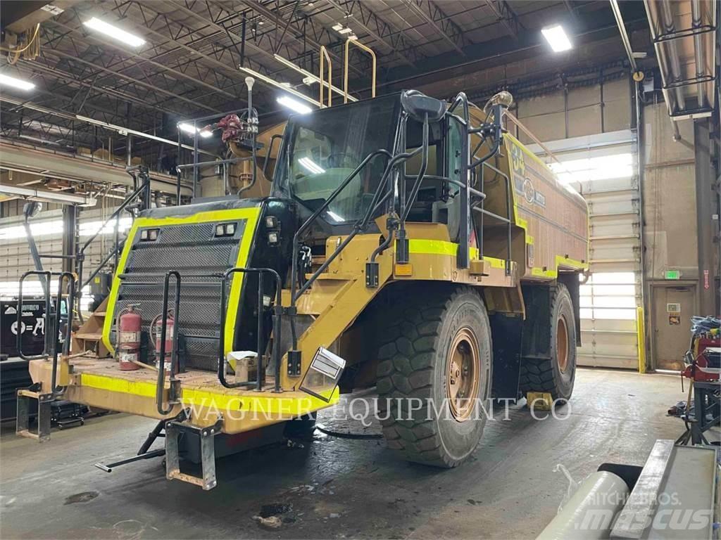 CAT 773F WT Camion citerne à eau