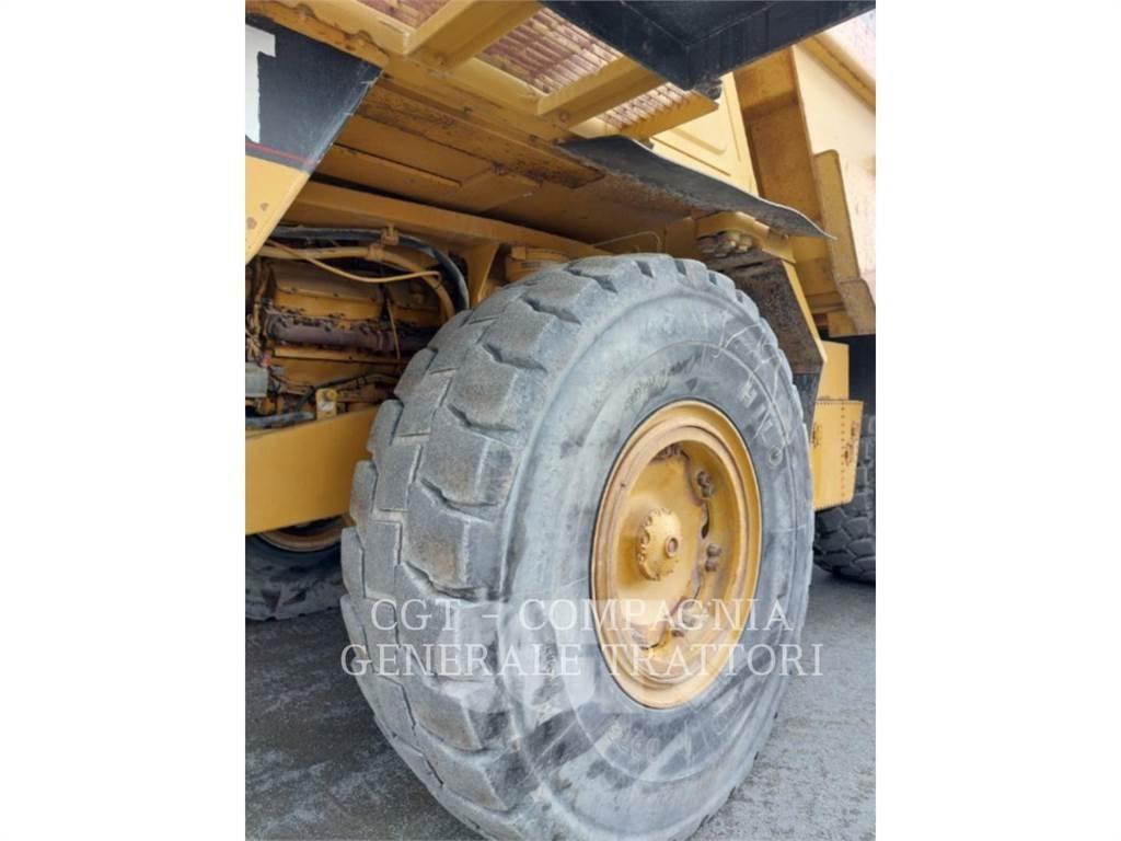 CAT 775B Tombereau articulé